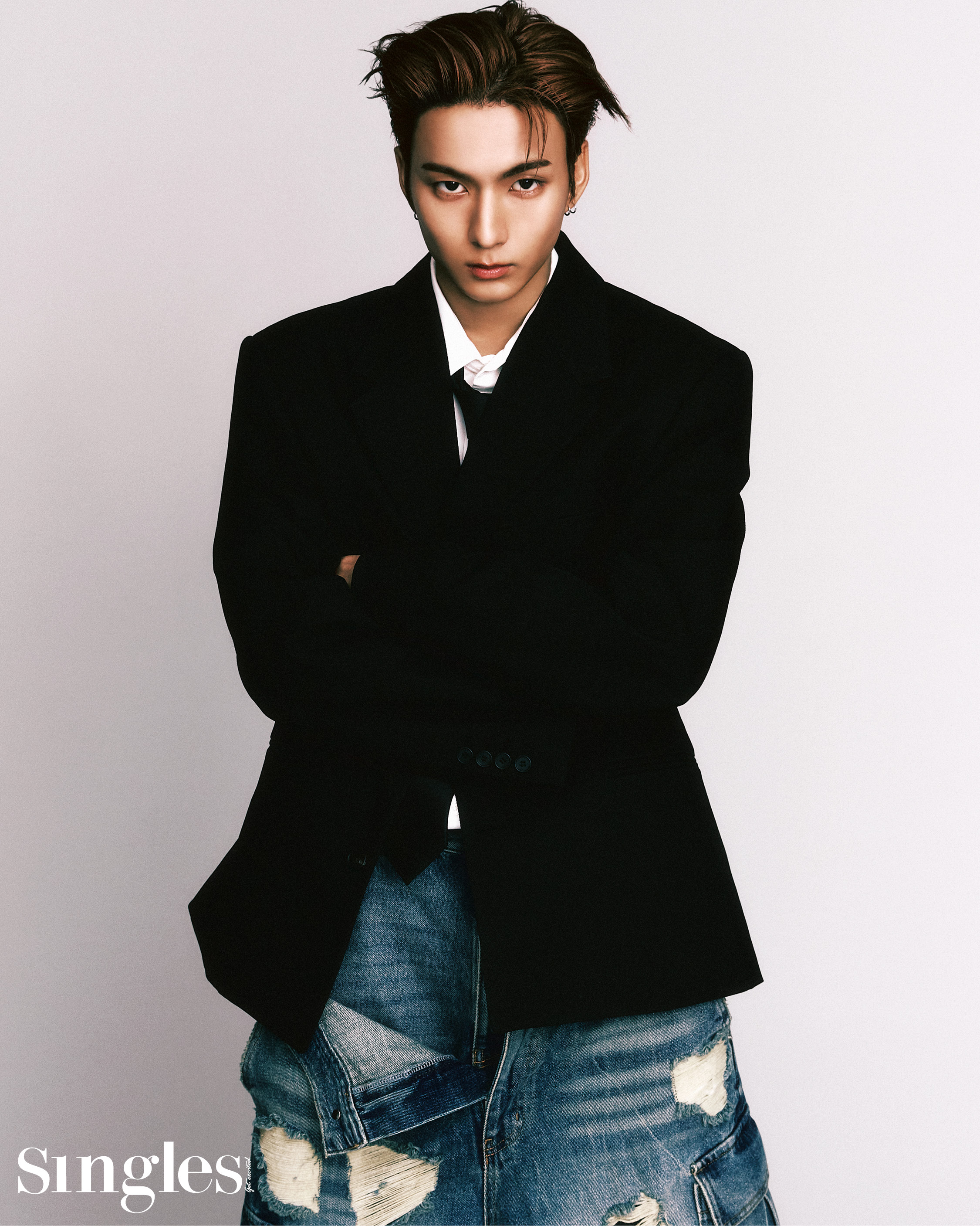 싱글즈 화보, 셀럽 화보, 엑스디너리 히어로즈, 리브 앤 폴, 건일, 정수, 가온, 오드, 준한, 주연